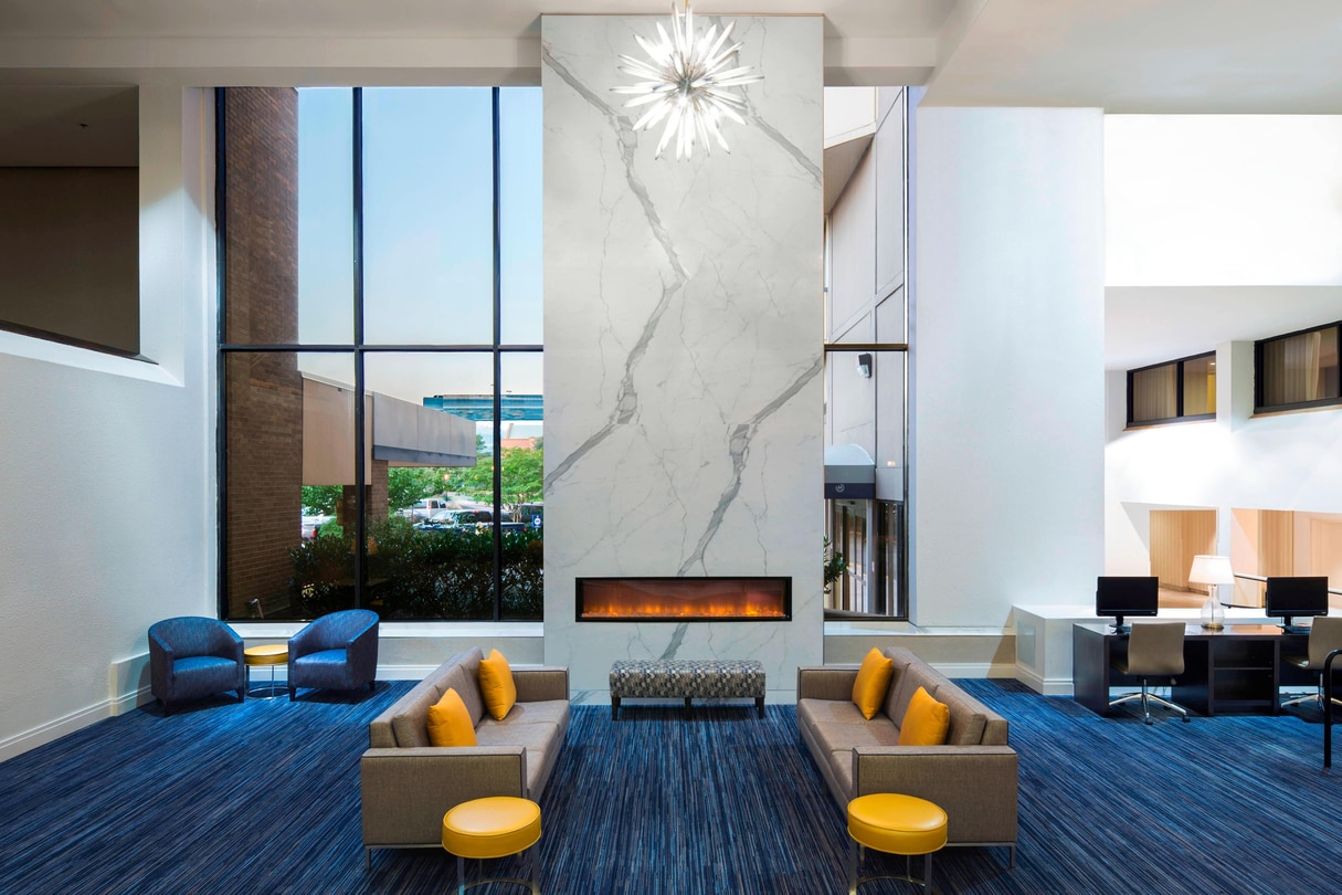 orfsi-lobby-living-9380-hor-clsc